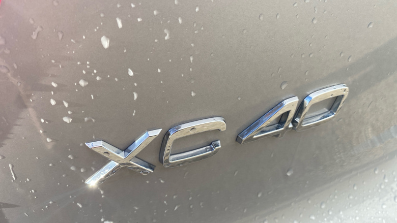 Volvo XC40 2.0 B3P Ultra Dark 5dr Auto Petrol Estate